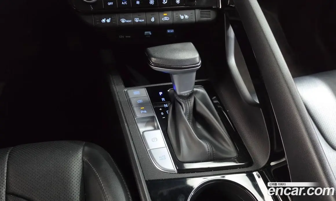Hyundai Avante 2022 1.6 автомат (гидро), фото 12