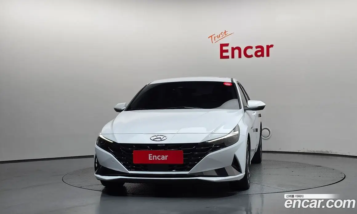 Hyundai Avante 2022 1.6 автомат (гидро), фото 3