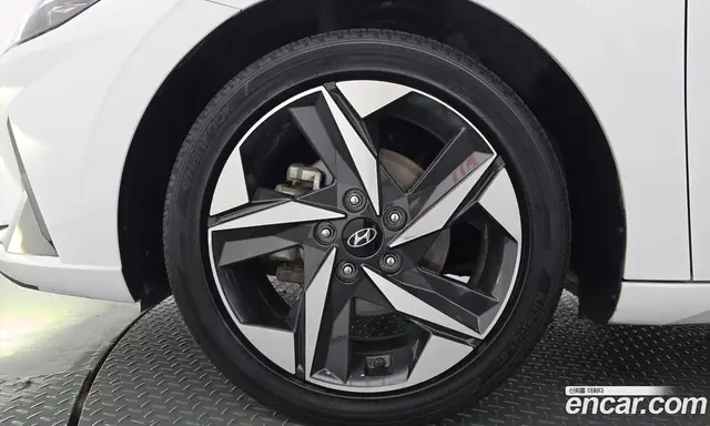 Hyundai Avante 2022 1.6 автомат (гидро), миниатюра 5