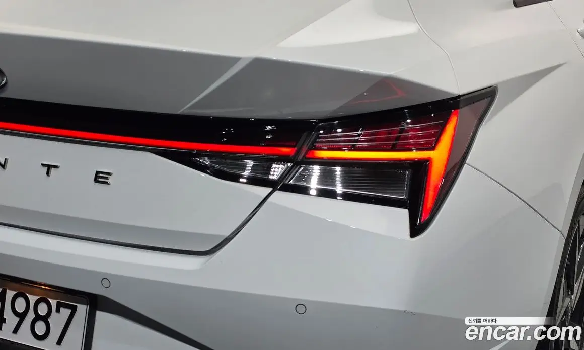 Hyundai Avante 2022 1.6 автомат (гидро), фото 9