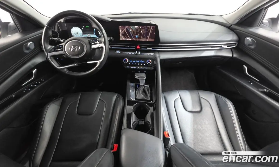 Hyundai Avante 2022 1.6 автомат (гидро), фото 10