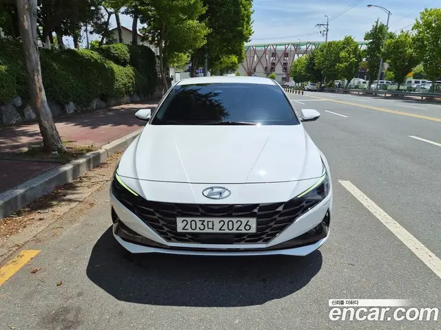 Hyundai Avante 2023 1.6 автомат (гидро), миниатюра 2