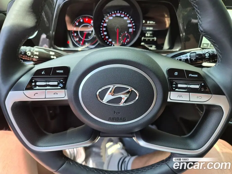 Hyundai Avante 2023 1.6 автомат (гидро), фото 12