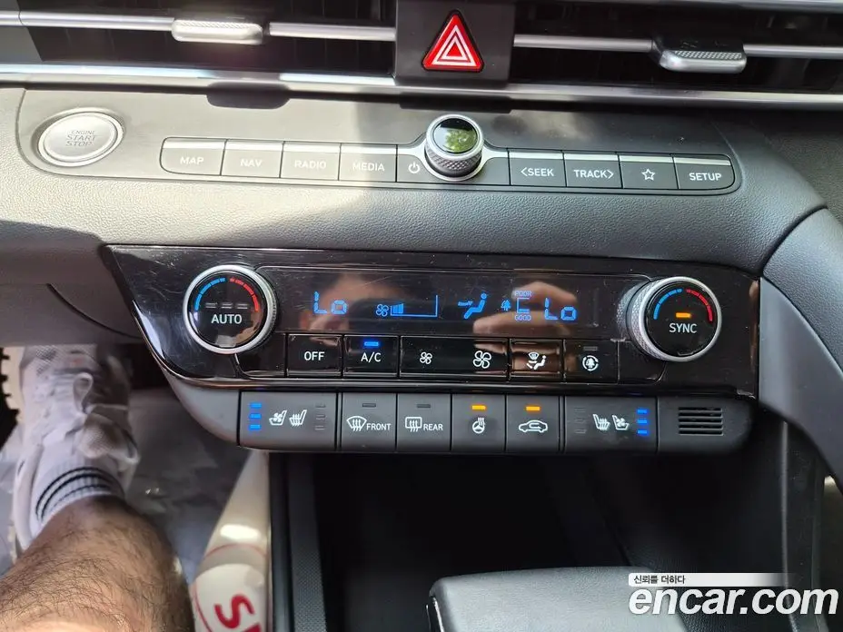 Hyundai Avante 2023 1.6 автомат (гидро), фото 17