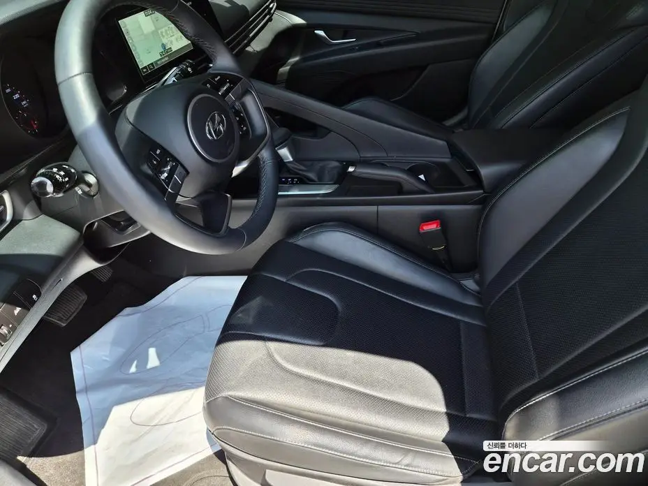 Hyundai Avante 2023 1.6 автомат (гидро), фото 9