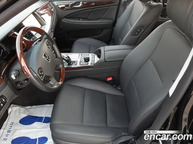Hyundai Equus 2015 3.8 автомат (гидро), миниатюра 2