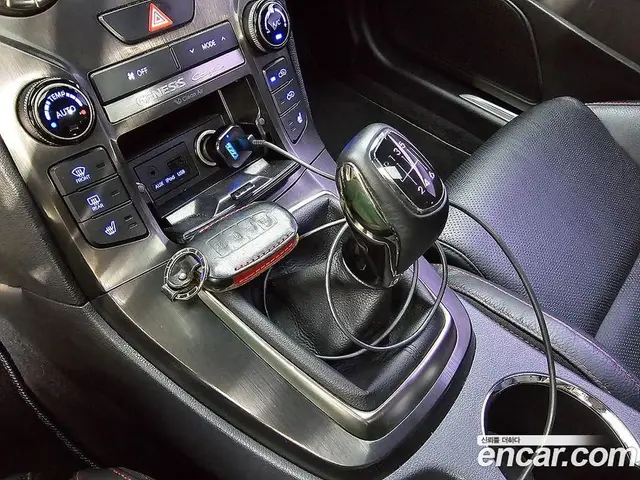 Hyundai Genesis 2013 2.0 механика, миниатюра 11