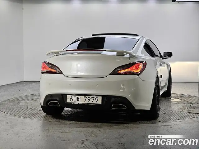 Hyundai Genesis 2013 2.0 механика, миниатюра 4