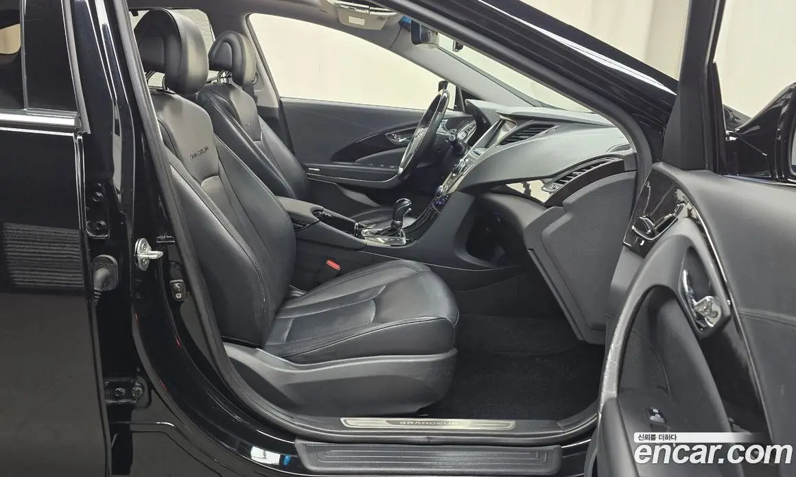 Hyundai Grandeur 2011 3.0 автомат (гидро), фото 11