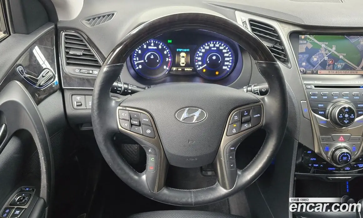 Hyundai Grandeur 2011 3.0 автомат (гидро), фото 13