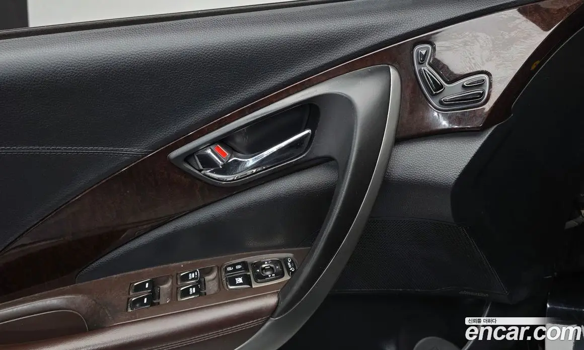 Hyundai Grandeur 2011 3.0 автомат (гидро), фото 16
