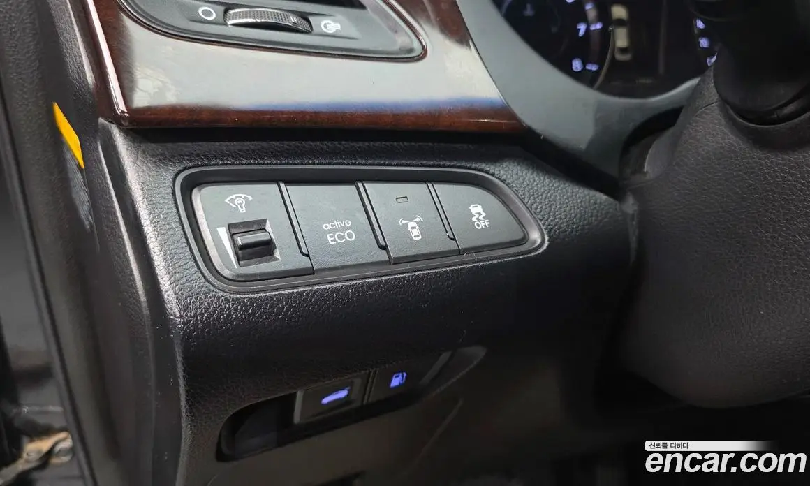Hyundai Grandeur 2011 3.0 автомат (гидро), фото 17