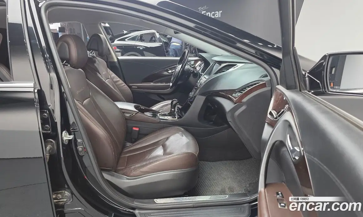 Hyundai Grandeur 2011 3.0 автомат (гидро), фото 10