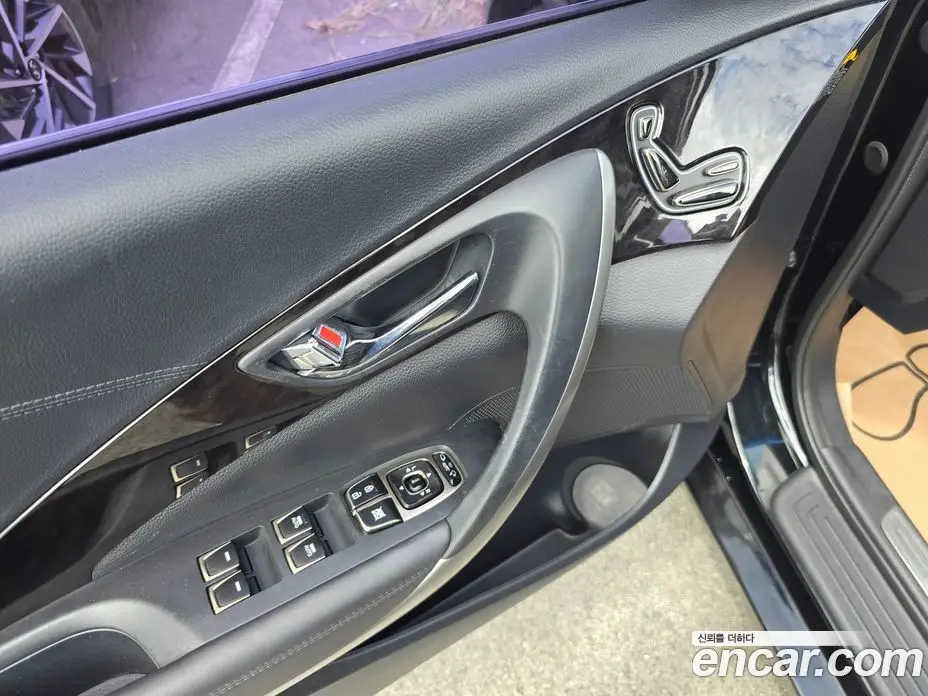 Hyundai Grandeur 2012 2.4 автомат (гидро), фото 14