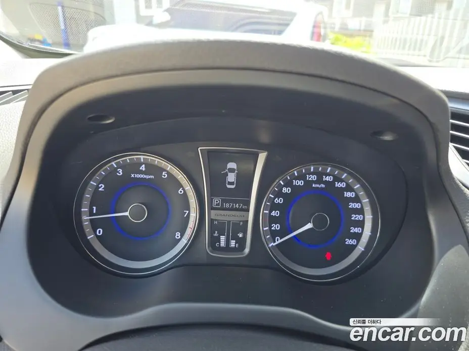 Hyundai Grandeur 2012 2.4 автомат (гидро), фото 15
