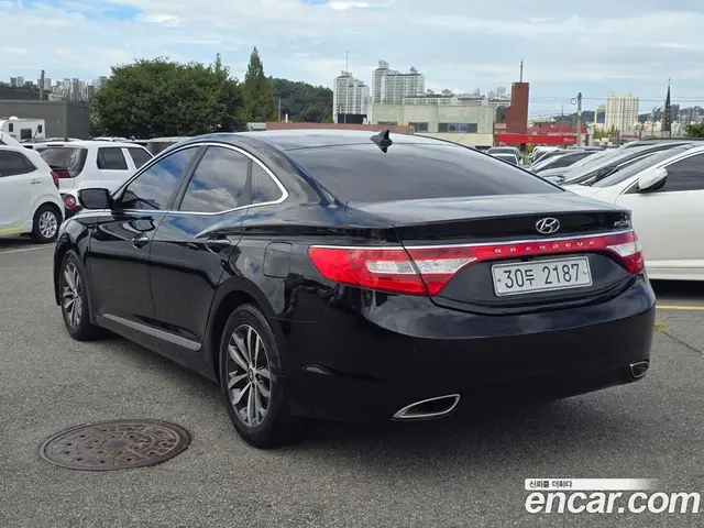 Hyundai Grandeur 2012 2.4 автомат (гидро), миниатюра 7