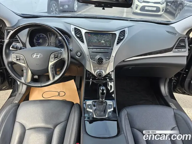 Hyundai Grandeur 2012 2.4 автомат (гидро), миниатюра 8