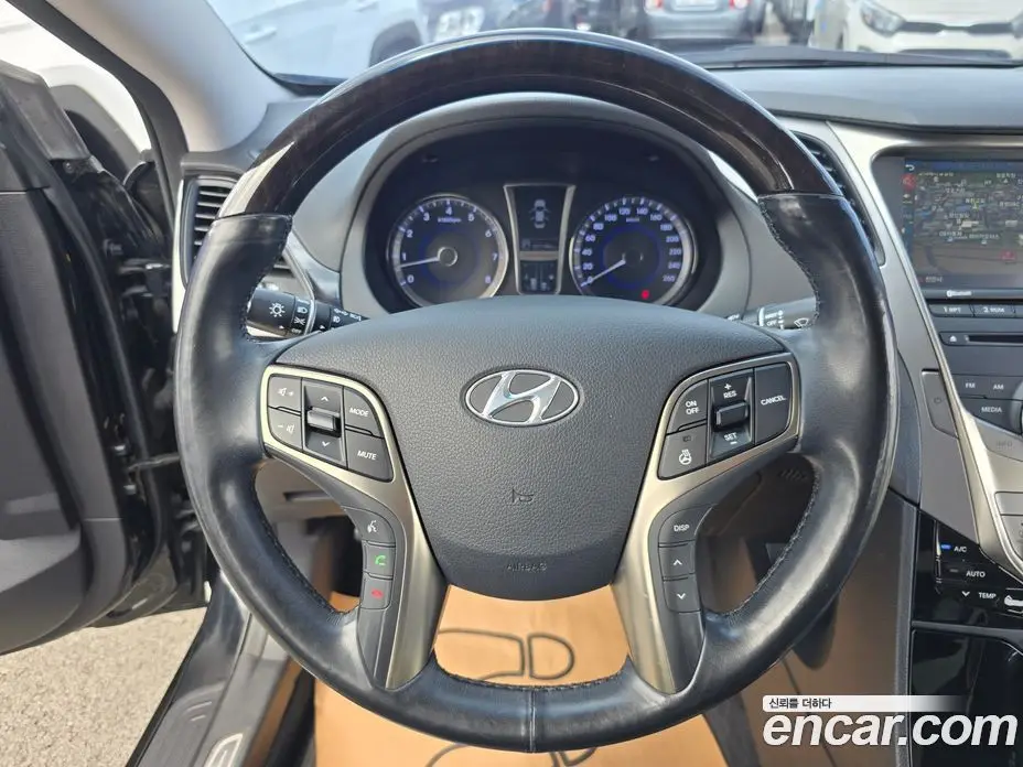Hyundai Grandeur 2012 2.4 автомат (гидро), фото 9