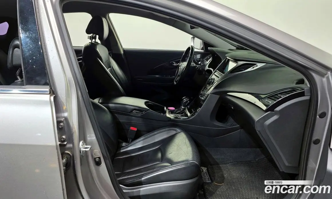 Hyundai Grandeur 2013 3.0 автомат (гидро), фото 11