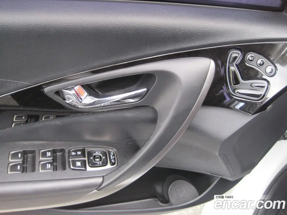 Hyundai Grandeur 2013 3.0 автомат (гидро), фото 15