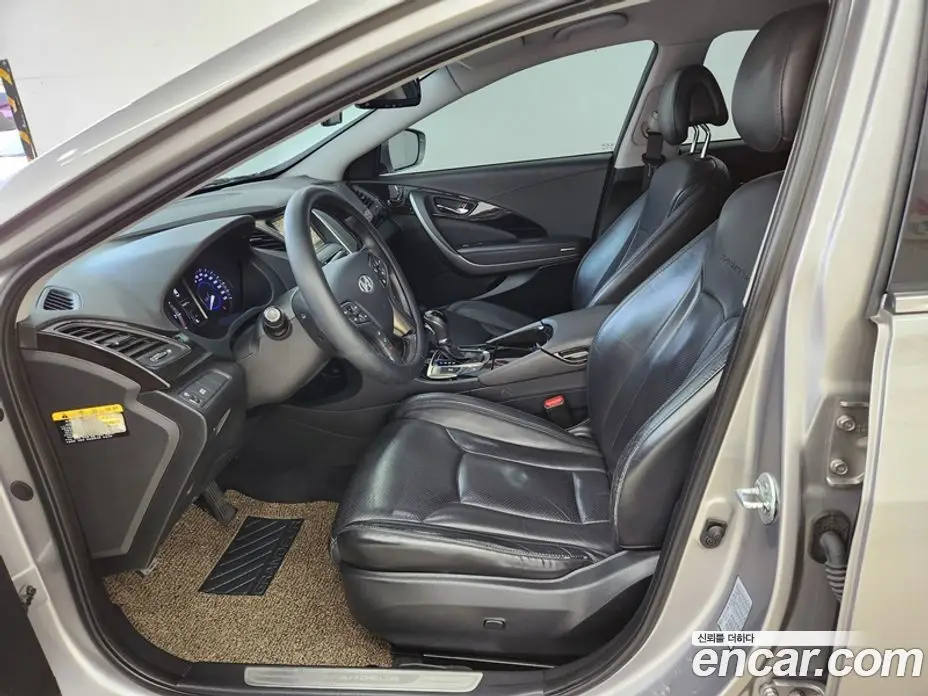 Hyundai Grandeur 2013 2.4 автомат (гидро), фото 12 Hyundai Grandeur 2013 2.4 автомат (гидро), фото 12