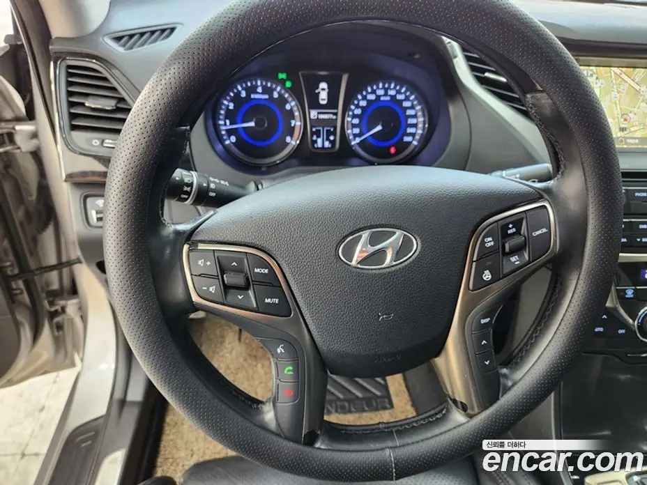 Hyundai Grandeur 2013 2.4 автомат (гидро), фото 16 Hyundai Grandeur 2013 2.4 автомат (гидро), фото 16