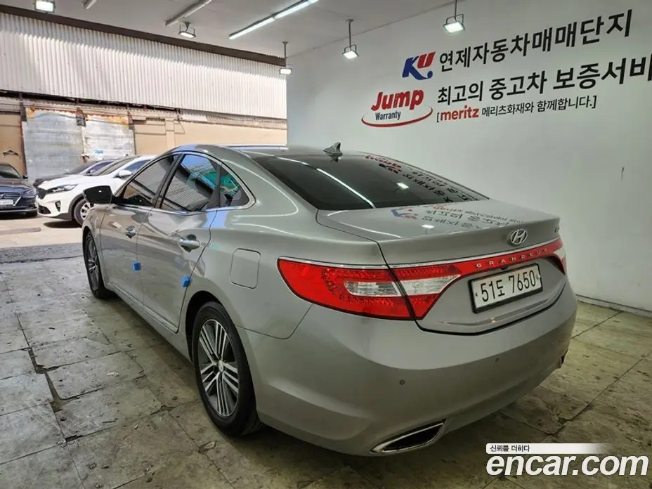 Hyundai Grandeur 2013 2.4 автомат (гидро), фото 7 Hyundai Grandeur 2013 2.4 автомат (гидро), фото 7