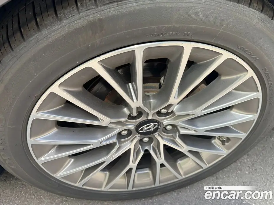 Hyundai Grandeur 2015 2.4 автомат (гидро), фото 5 Hyundai Grandeur 2015 2.4 автомат (гидро), фото 5
