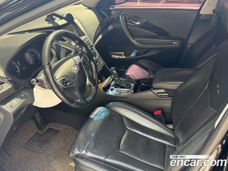 Hyundai Grandeur 2015 2.4 автомат (гидро), фото 10 Hyundai Grandeur 2015 2.4 автомат (гидро), фото 10