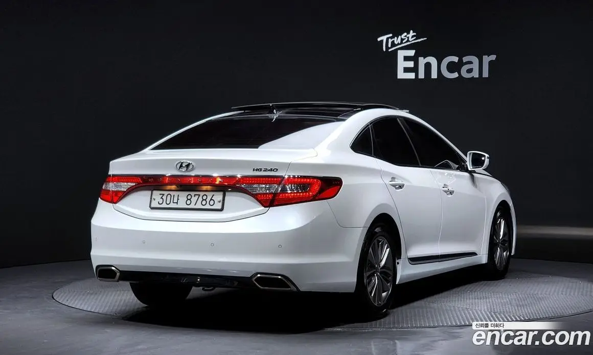 Hyundai Grandeur 2015 2.4 автомат (гидро), фото 2 Hyundai Grandeur 2015 2.4 автомат (гидро), фото 2