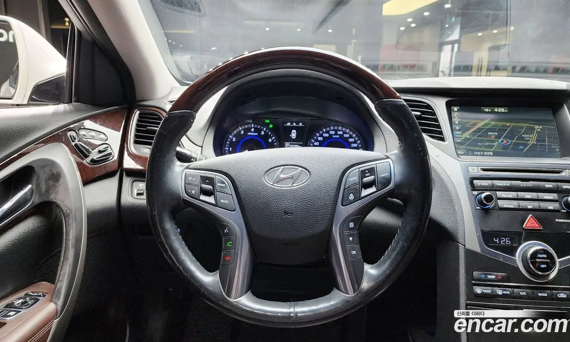 Hyundai Grandeur 2015 2.4 автомат (гидро), фото 14 Hyundai Grandeur 2015 2.4 автомат (гидро), фото 14