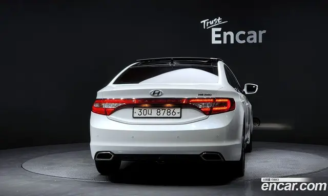Hyundai Grandeur 2015 2.4 автомат (гидро), миниатюра 4 Hyundai Grandeur 2015 2.4 автомат (гидро), миниатюра 4