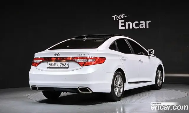 Hyundai Grandeur 2016 2.4 автомат (гидро), миниатюра 2 Hyundai Grandeur 2016 2.4 автомат (гидро), миниатюра 2