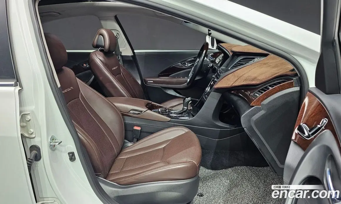 Hyundai Grandeur 2016 2.4 автомат (гидро), фото 12 Hyundai Grandeur 2016 2.4 автомат (гидро), фото 12