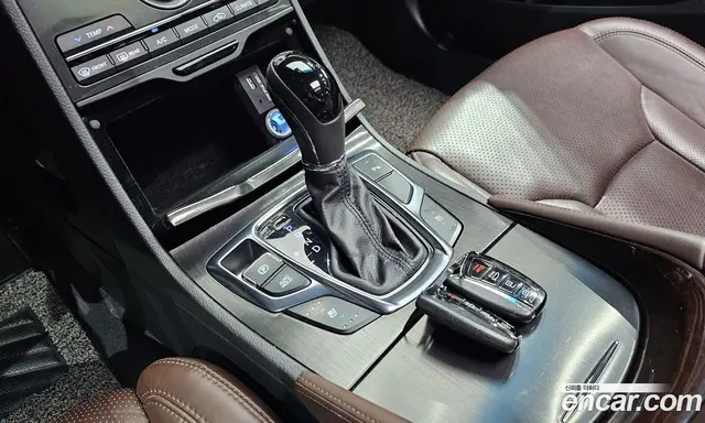 Hyundai Grandeur 2016 2.4 автомат (гидро), миниатюра 9 Hyundai Grandeur 2016 2.4 автомат (гидро), миниатюра 9