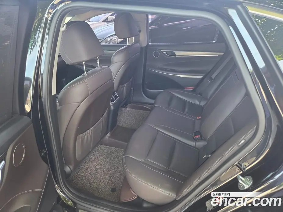 Hyundai Grandeur 2017 2.4 автомат (гидро), фото 16 Hyundai Grandeur 2017 2.4 автомат (гидро), фото 16