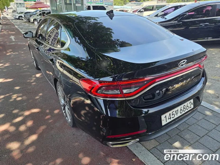 Hyundai Grandeur 2017 2.4 автомат (гидро), фото 4 Hyundai Grandeur 2017 2.4 автомат (гидро), фото 4