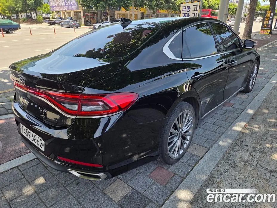 Hyundai Grandeur 2017 2.4 автомат (гидро), фото 5 Hyundai Grandeur 2017 2.4 автомат (гидро), фото 5