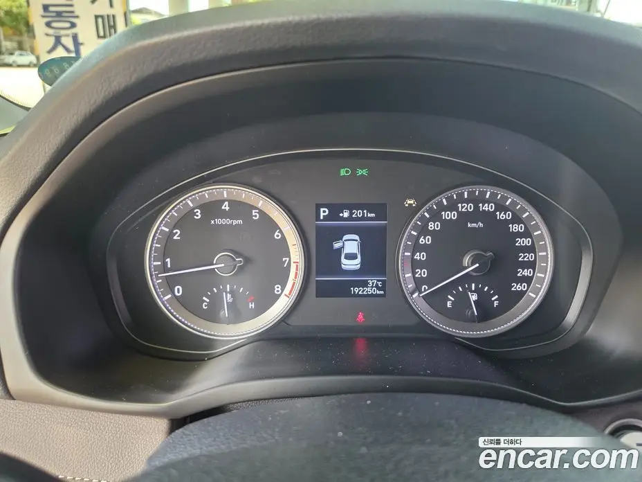 Hyundai Grandeur 2017 2.4 автомат (гидро), фото 6 Hyundai Grandeur 2017 2.4 автомат (гидро), фото 6