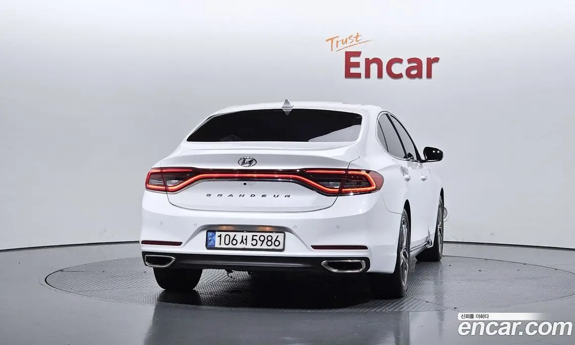 Hyundai Grandeur 2017 3.0 автомат (гидро), фото 4 Hyundai Grandeur 2017 3.0 автомат (гидро), фото 4