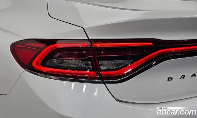 Hyundai Grandeur 2017 3.0 автомат (гидро), миниатюра 9 Hyundai Grandeur 2017 3.0 автомат (гидро), миниатюра 9