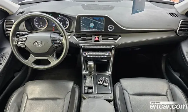 Hyundai Grandeur 2017 3.0 автомат (гидро), миниатюра 10 Hyundai Grandeur 2017 3.0 автомат (гидро), миниатюра 10