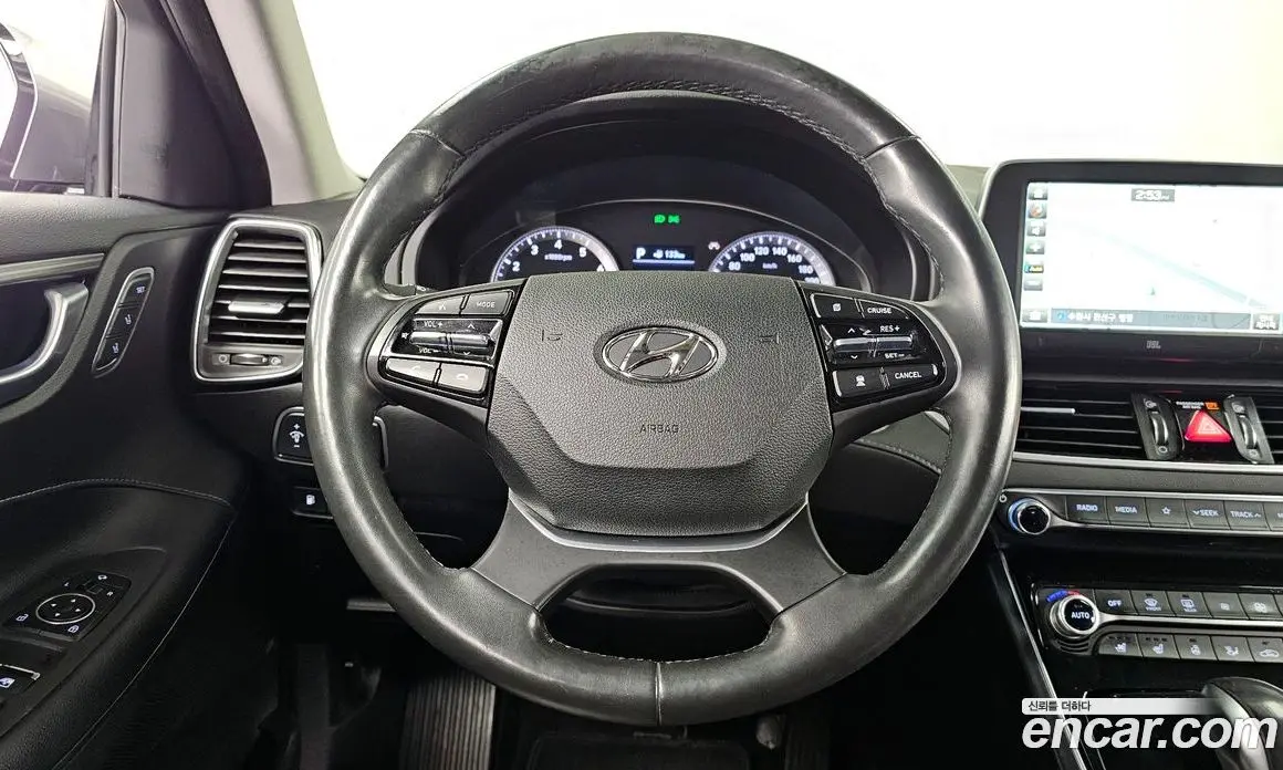 Hyundai Grandeur 2017 2.4 автомат (гидро), фото 13 Hyundai Grandeur 2017 2.4 автомат (гидро), фото 13