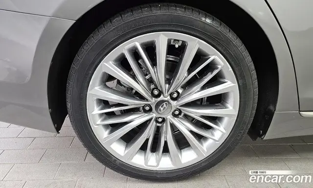 Hyundai Grandeur 2017 2.4 автомат (гидро), миниатюра 5 Hyundai Grandeur 2017 2.4 автомат (гидро), миниатюра 5