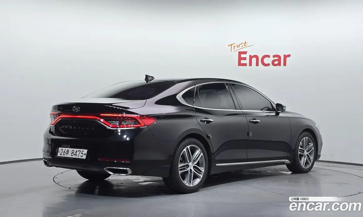 Hyundai Grandeur 2017 2.4 автомат (гидро), фото 2 Hyundai Grandeur 2017 2.4 автомат (гидро), фото 2