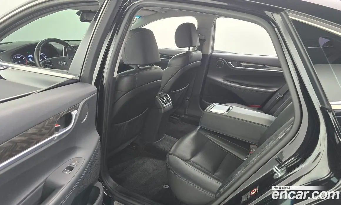 Hyundai Grandeur 2017 2.4 автомат (гидро), фото 12 Hyundai Grandeur 2017 2.4 автомат (гидро), фото 12