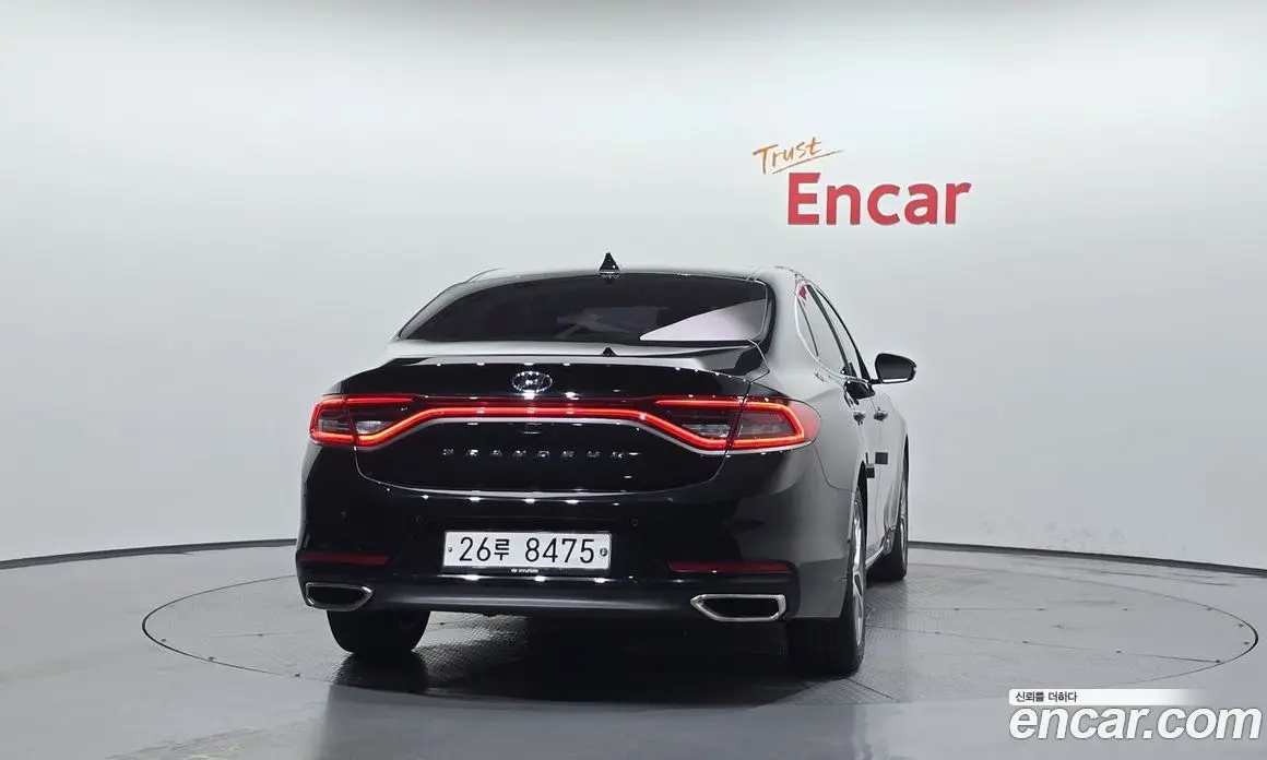 Hyundai Grandeur 2017 2.4 автомат (гидро), фото 4 Hyundai Grandeur 2017 2.4 автомат (гидро), фото 4