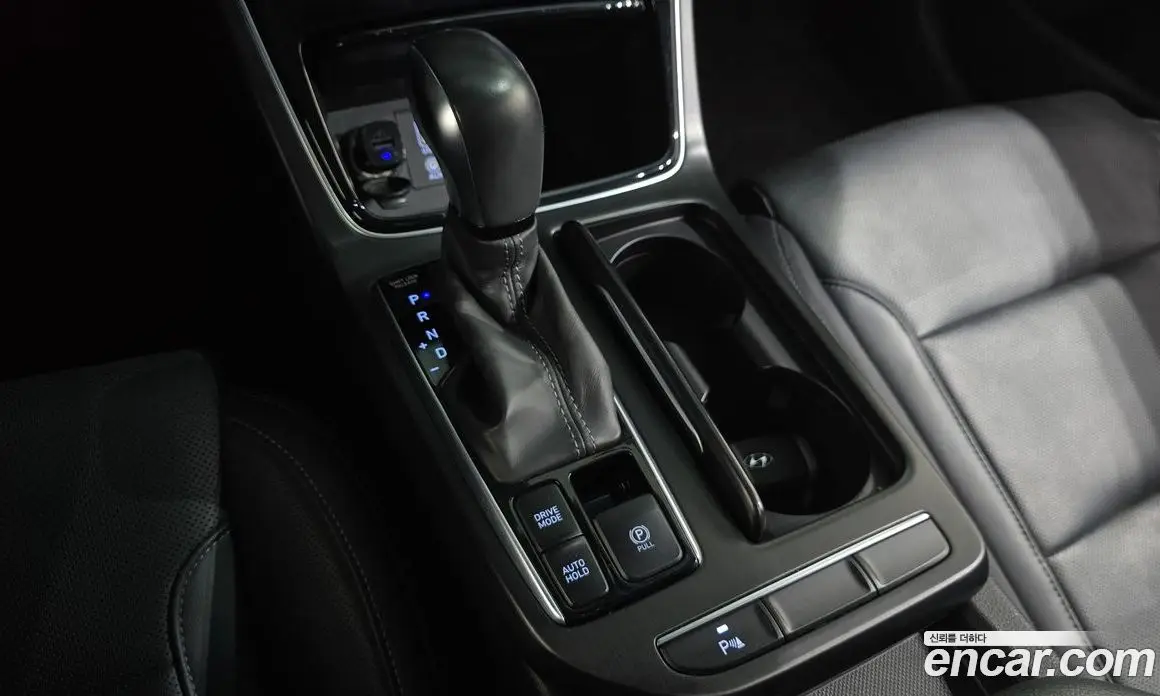 Hyundai Grandeur 2017 2.4 автомат (гидро), фото 9 Hyundai Grandeur 2017 2.4 автомат (гидро), фото 9