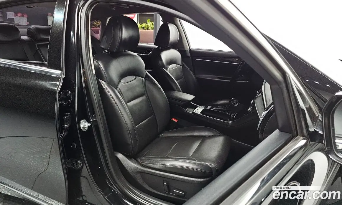Hyundai Grandeur 2017 3.0 автомат (гидро), фото 10