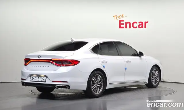 Hyundai Grandeur 2018 2.4 автомат (гидро), миниатюра 2